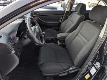 Toyota Avensis II Sedan 1.8 VVT-i 129KM 2004 Toyota Avensis 1.8 VVTI LPG Klima Tempomat Serwis Gwarancja 1.8 129KM, zdjęcie 29