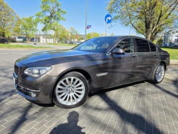 BMW Seria 7 F01 Sedan Facelifting 730d 258KM 2012 BMW 7 730d xDrive 3.0l diesel 258KM xDrive AWD/4X4 8 lat w jednych rękach, zdjęcie 2