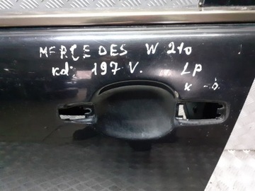 DVEŘE LEVÝ PŘEDNÍ MERCEDES W210 197V