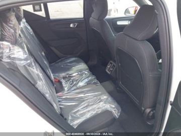 Volvo XC40 2024 Volvo XC 40 B5 2024 2.0l 2.0 Benzyna 247KM, zdjęcie 11