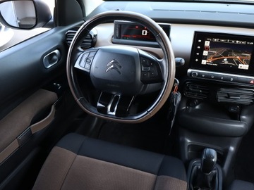 Citroen C4 Cactus Crossover Facelifting 1.2 PureTech 82KM 2018 Citroen C4 Cactus 1.2 PureTech, Salon Polska, zdjęcie 6