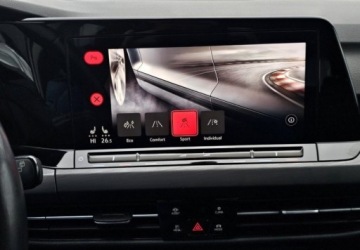 Volkswagen Golf VIII Hatchback 1.5 eTSI EVO mHEV 150KM 2022 Volkswagen Golf Variant Stan bdb - Alcantara - Kamera - Czujniki - Podgrz., zdjęcie 16