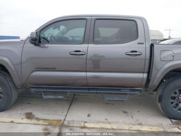 Toyota Tacoma II 2022 Toyota Tacoma SR5 2022 2.7l 2.7 Benzyna 159KM, zdjęcie 2