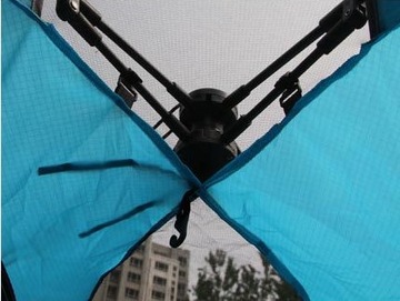 Быстрооткрывающаяся непромокаемая рыболовная палатка