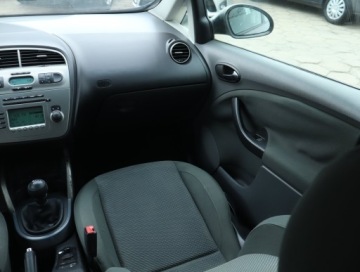 Seat Toledo III 2.0 TDI 140KM 2004 Seat Toledo 2.0 TDI, Klima, Klimatronic,ALU, zdjęcie 7