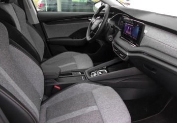 Skoda Octavia IV Kombi 2.0 TDI 150KM 2025 Skoda Octavia Hak holowniczy, Kierownica podgrzewana, Edition 130 2.0 150KM, zdjęcie 13