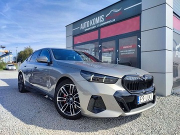 BMW Seria 5 G90-91 2023 BMW Seria 5 M PAKIET PRO GWARANCJA Kamery 360 Zarejestrowany Mozliwa zamia