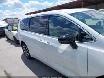 Chrysler Pacifica II 3.6 V6 Hybrid 264KM 2024 Chrysler Pacifica 2024 Plug-In Hybrid 7-osobowa Import USA 90.400 km, zdjęcie 8