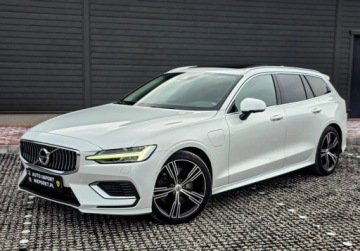 Volvo V60 II  Kombi Plug-in 2.0 T6 Plug-In Hybrid 341KM 2021 Volvo V60 FV 23 BW Panorama Kamery 360 Biala Perla 2.0 Hybryda Plug-in, zdjęcie 34