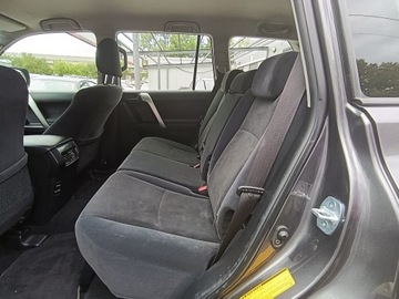 Toyota Land Cruiser VI MPV Faceliting 2.8 D-4D 177KM 2017 TOYOTA LAND CRUISER Bezwypadkowy 2.8 D-4D 177KM, Hak,Salon Polska,ASO,, zdjęcie 9
