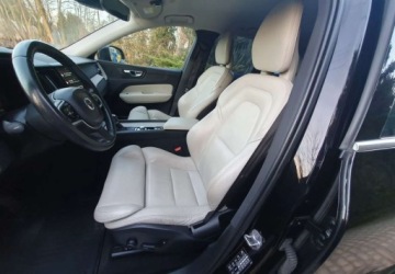 Volvo XC60 II Crossover D4 190KM 2018 Volvo XC 60 Volvo XC 60 D4 Geartronic RDesign 2.0 Diesel 190KM, zdjęcie 9