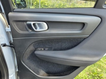 Volvo XC40 2021 VOLVO XC40 R-Design T5 AWD, 2.0l benzyna 252KM zadbany Dokumentacja, zdjęcie 36