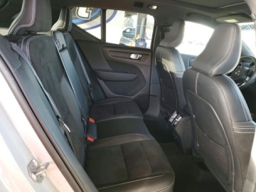 Volvo XC40 2021 Volvo XC 40 T5 R-Design 2021 2.0 Benzyna 248KM, zdjęcie 10