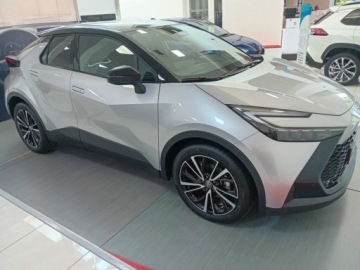 Toyota C-HR II SUV 1.8 Hybrid 140KM 2025 Od ręki - Executive 1.8 Hybrid 140KM | Podgrzewane fotele!, zdjęcie 2