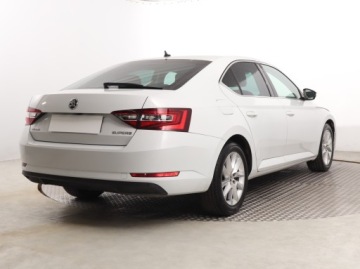 Skoda Superb III Liftback 1.8 TSI 180KM 2016 Skoda Superb 1.8 TSI, Salon Polska, Serwis ASO, zdjęcie 4