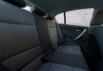 BMW Seria 1 E81/E87 Hatchback 5d E87 2.0 118d 122KM 2006 BMW Seria 1 Klima Alu Niski przebieg Gwarancja w cenie Warszawa VKKW 2.0, zdjęcie 17