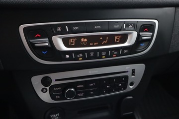 Renault Megane III Grandtour Facelifting 2013 Energy TCe 115KM 2014 Renault Megane 1.2 TCe, Navi, Klima, Klimatronic, zdjęcie 15