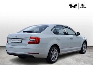 Skoda Octavia III Liftback Facelifting 2.0 TDI 150KM 2019 Skoda Octavia STYLE 2.0 TDI 150 KM Czujniki Tempomat LED 2.0 Diesel, zdjęcie 4