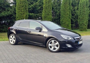 Opel Astra J Hatchback 5d 1.7 CDTI ECOTEC 110KM 2010 Opel Astra 1.7 CDTI DPF Cosmo, zdjęcie 8