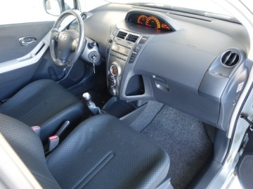 Toyota Yaris II Hatchback 5d 1.33 Dual VVT-i 101KM 2010 Toyota Yaris 1.3 VVT-i, zdjęcie 18