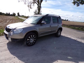 Skoda Yeti Minivan 1.2 TSI 105KM 2012 SKODA YETI 1.2 BENZ ZAMIANA, zdjęcie 2