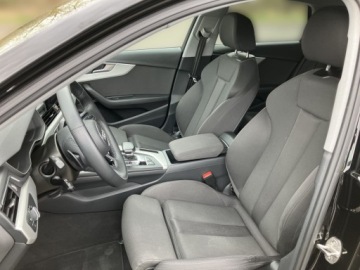 Audi A4 B9 Limousine Facelifting 2.0 35 TFSI 150KM 2022 Audi A4 Limousine 35TFSI S tronic | Reflektory LED, zdjęcie 9