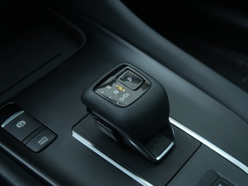 Nissan Qashqai III Crossover 1.3 DIG-T MHEV 158KM 2024 Nissan Qashqai 1.3 DIG-T MHEV, 1. Właściciel, zdjęcie 16