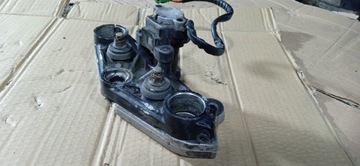 КРЕПЛЕНИЕ ВЕРХНЕЙ ПОЛКИ ПОДВЕСКИ SUZUKI GS 500