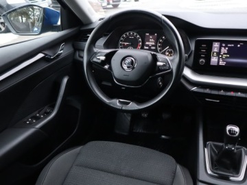 Skoda Octavia IV Liftback 2.0 TDI 150KM 2022 Skoda Octavia 2.0 TDI, Salon Polska, zdjęcie 6