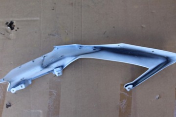 ПРАВЫЙ НАПОЛНИТЕЛЬ ОБЛЕКАТЕЛЬ SKATE YAMAHA R1 RN19 07-