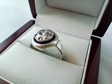 СЕРЕБРЯНОЕ КОЛЬЦО 3.72ГР 925PR R16 ПОВРЕЖДЕННОЕ