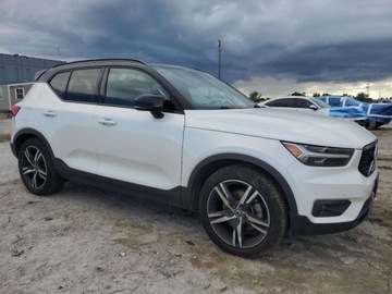 Volvo XC40 2022 Volvo XC 40 T5 R-Design 2022 2.0l 2.0 Benzyna 248KM, zdjęcie 4