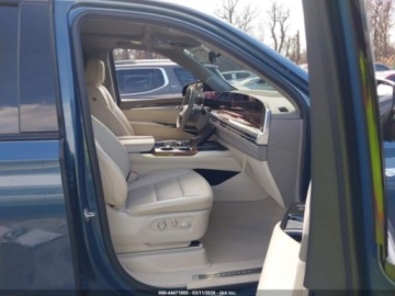 Cadillac Escalade III 2026 Cadillac Escalade Platinum Sport 2026 6.2 Benzyna 420KM, zdjęcie 10