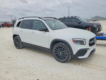 Mercedes GLB 2023 Mercedes-Benz GLB 250 2023 2.0 Benzyna 221KM, zdjęcie 4