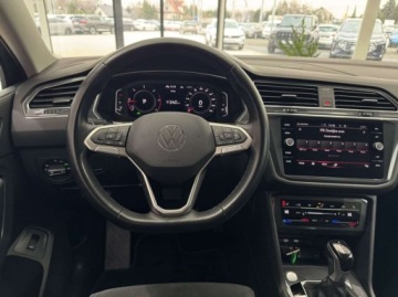 Volkswagen Tiguan Allspace SUV Facelifting 2.0 TDI SCR 150KM 2022 Volkswagen Tiguan Allspace Allspace Elegance 4Motion Hak Kamera cofania, zdjęcie 14