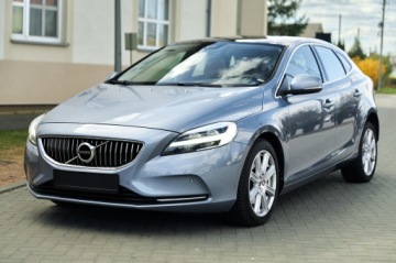 Volvo V40 II Hatchback Facelifting 2.0 D2 120KM 2018 VOLVO V40 INSCRIPTION PANORAMA JASNA SKÓRA AUTOMAT, zdjęcie 5