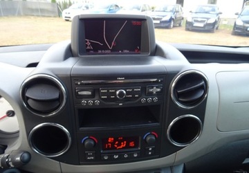 Peugeot Partner II Furgon 1.6 HDi FAP 92KM 2011 Peugeot Partner 1.6ehdi-klima-navi-orginalny lakier,zadbany-oplacony 1.6, zdjęcie 7