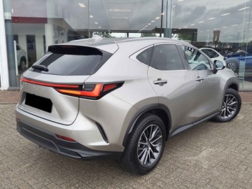 Lexus NX II SUV Facelifting 2.5 350h 200KM 2025 Od ręki - 350h Elegance 2.5 Hybrid 200KM | Podgrzewane fotele!, zdjęcie 3