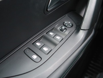 Peugeot 2008 II SUV 1.2 PureTech 130KM 2022 Peugeot 2008 1.2 PureTech, Salon Polska, zdjęcie 15