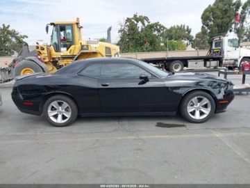 Dodge Challenger III 2023 Dodge Challenger DODGE CHALLENGER SXT 3.6 Benzyna 303KM, zdjęcie 5