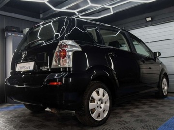 Toyota Corolla Verso E120 1.8 VVT-i 130KM 2007 Toyota Corolla Verso 1.8 benzyna 7 miejsc Klimatronic 1.8 Benzyna 129KM, zdjęcie 1