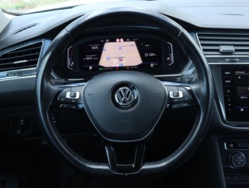 Volkswagen Tiguan Allspace SUV 2.0 TSI 220KM 2019 VW Tiguan Allspace 2.0 TSI, Salon Polska, zdjęcie 23
