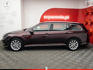 Volkswagen Passat B8 Variant 2.0 TDI BlueMotion SCR 190KM 2017 Od ręki - VOLKSWAGEN Passat 2.0 TDI Highline Combi 190KM 2017, zdjęcie 3