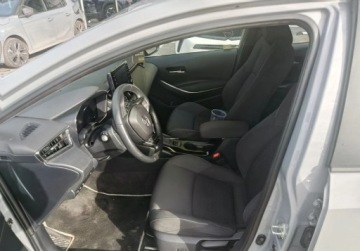 Toyota Corolla XII Hatchback 1.8 Hybrid 122KM 2022 Toyota Corolla Pierwszy wlasciciel. Salon Polska 1.8 Hybryda 122KM, zdjęcie 4