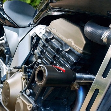 Роза Crash Frame Pads, посвященные Suzuki GSX-R 1300 Hayabusa 3 III