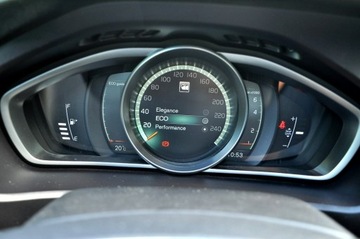 Volvo V40 II 2019 Volvo V40 2.0 T2 122KM RDesign Panorama Skóra, zdjęcie 23