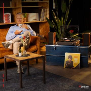 Проигрыватель с bluetooth колонками USB Винтаж коричневый Audizio