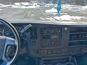 Chevrolet Express 2021 Chevrolet Express 2021 CHEVROLET EXPRESS G2500 4.3 Benzyna 276KM, zdjęcie 5