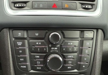 Opel Meriva II Mikrovan 1.4 Turbo ECOTEC 140KM 2011 Opel Meriva Opel Meriva 1.4 Benzyna 140KM, zdjęcie 16