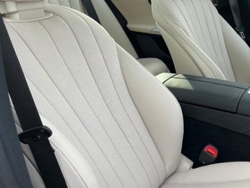 Mercedes Klasa E W214 Sedan Plug-In 2.0 300de 313KM 2025 E Klasa 300 de 4-Matic AMG 2.0 (313KM) 2025, zdjęcie 6